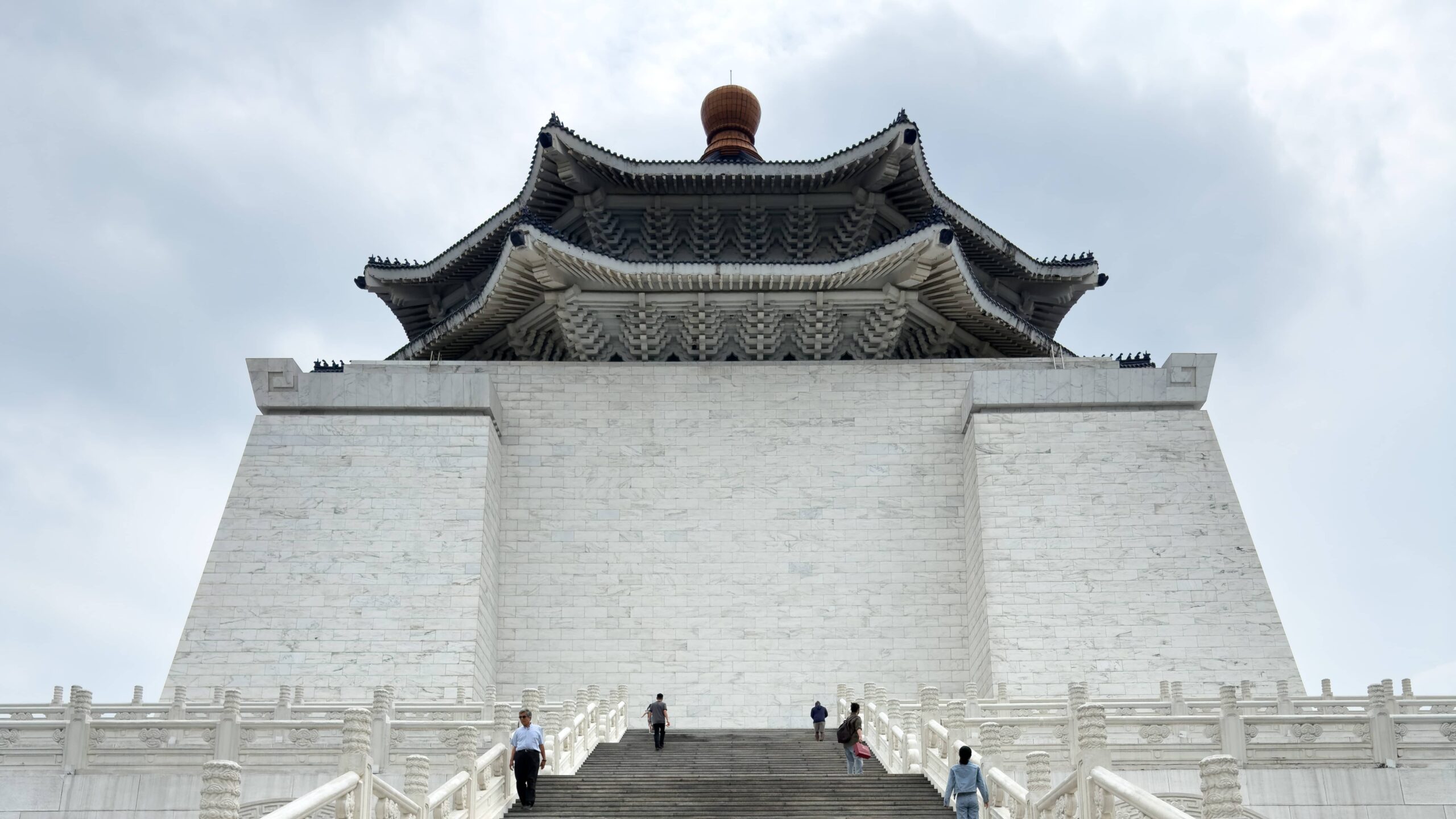 chiang-kai-shek-memorial-hall-exterior