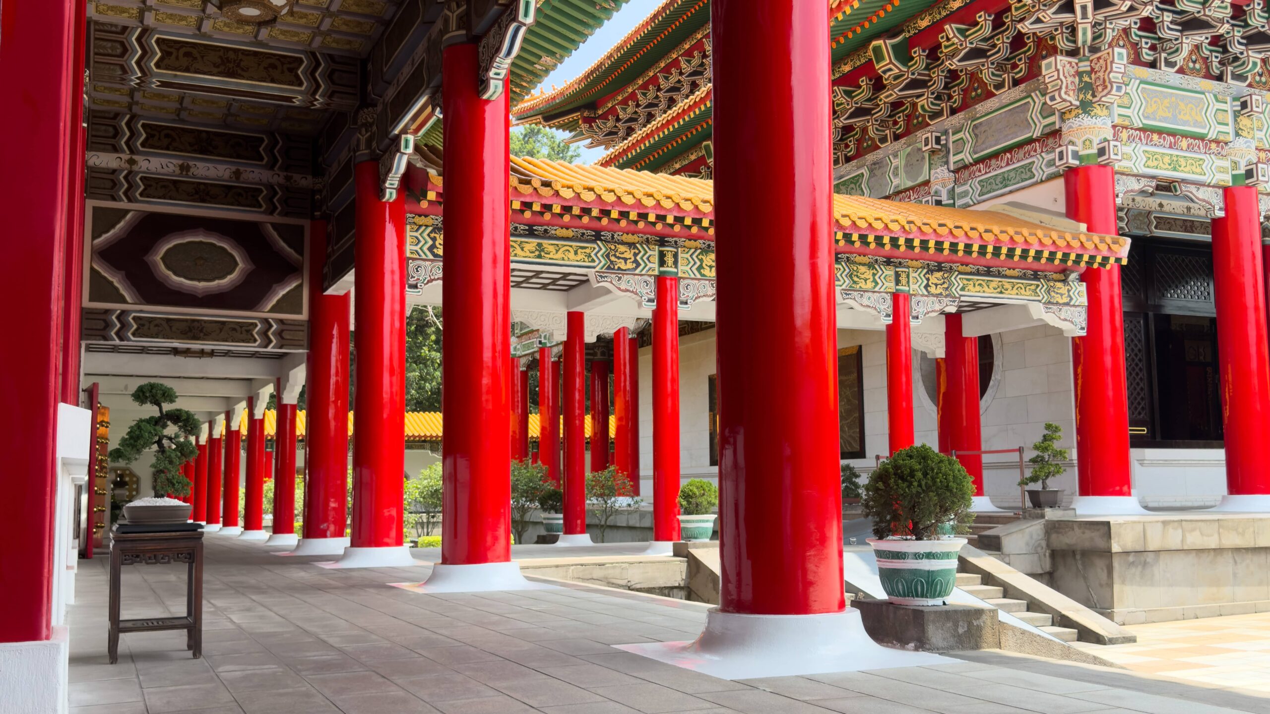 national-revolutionary-martyrs-shrine-pillars