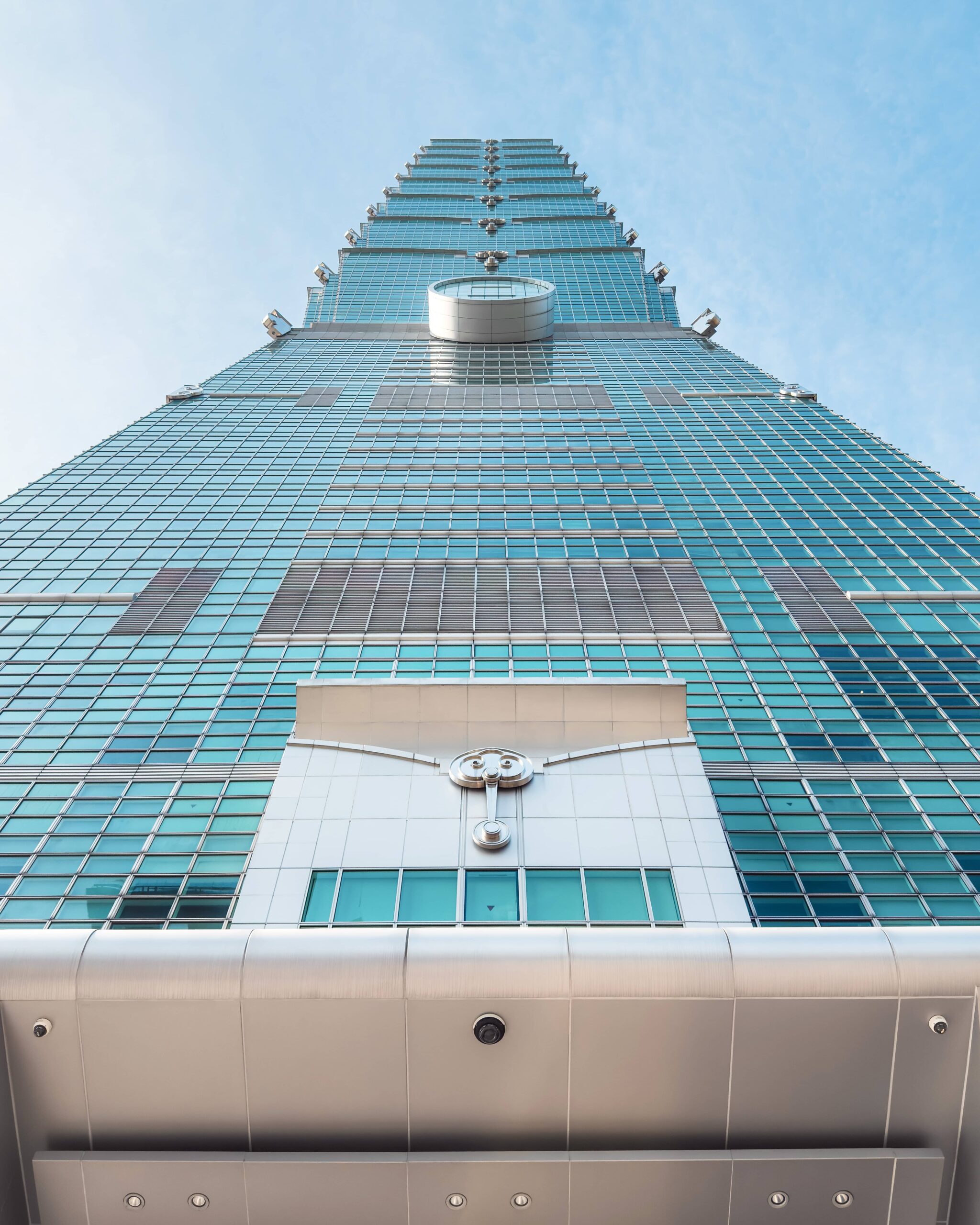 taipei-101-exterior-and-entrance